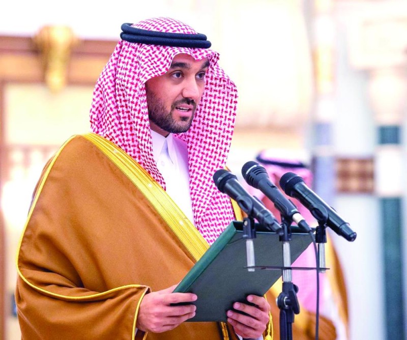 الوسط الإعلامي النسائييهنئ أول وزير للرياضة