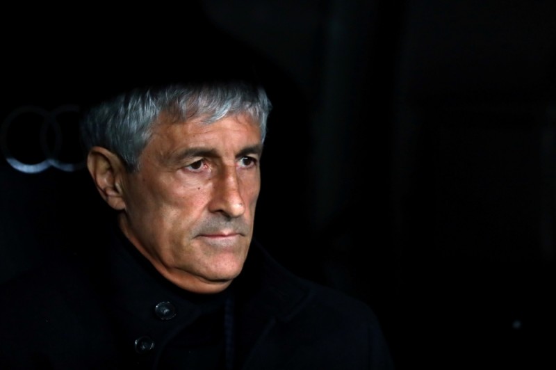مدرب برشلونة يرفض الاستسلام