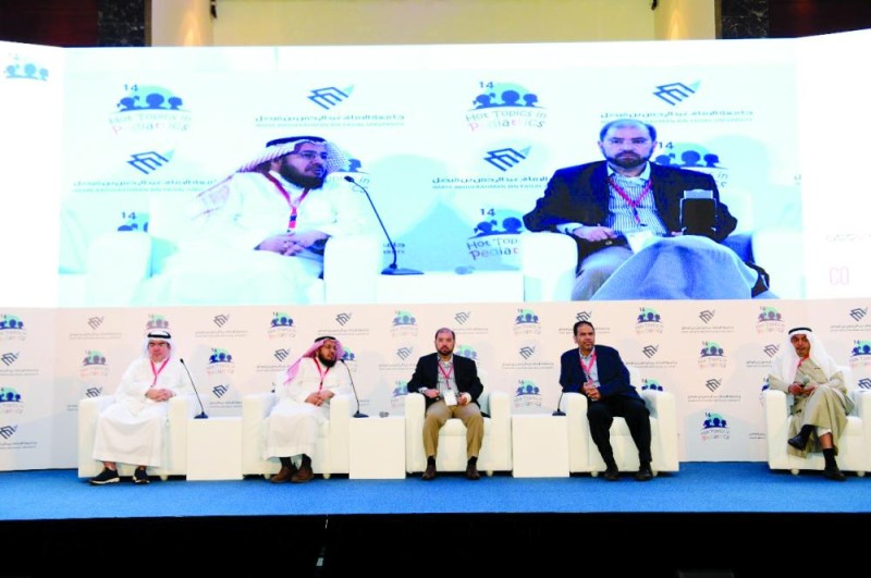 ألف مشارك في «مستجدات طب الأطفال»