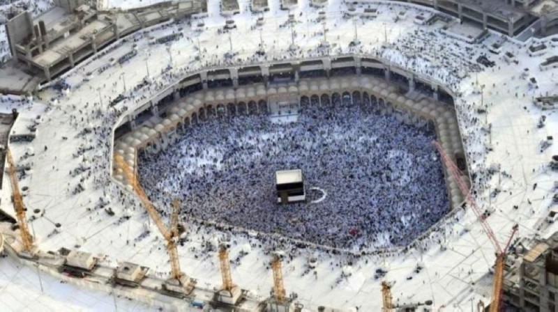 'رئاسة الحرمين' تبدأ تنفيذ قرار 'الداخلية' بتعليق العمرة 