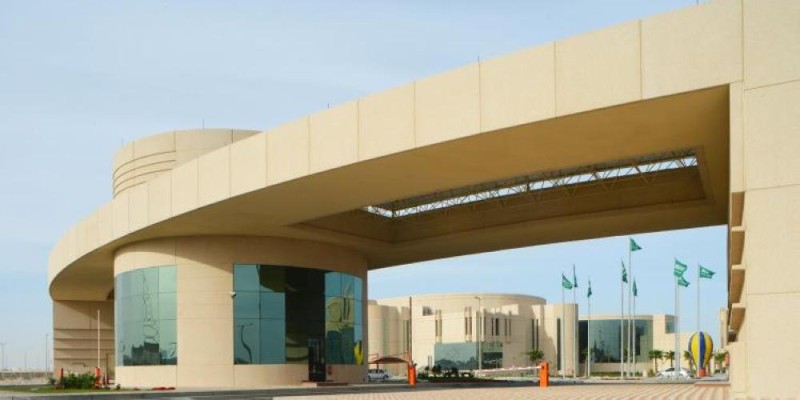 تأهيل طلاب جامعة الإمام عبدالرحمن في «الذكاء الاصطناعي»
