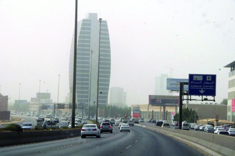 حرارة «ثلاثينية».. وغبار بالشرقية
