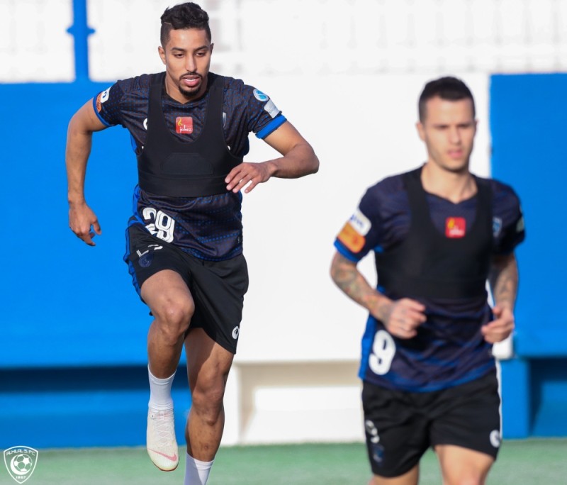 الهلال يحتاط بـ«اللياقة» من مفاجآت الاتفاق