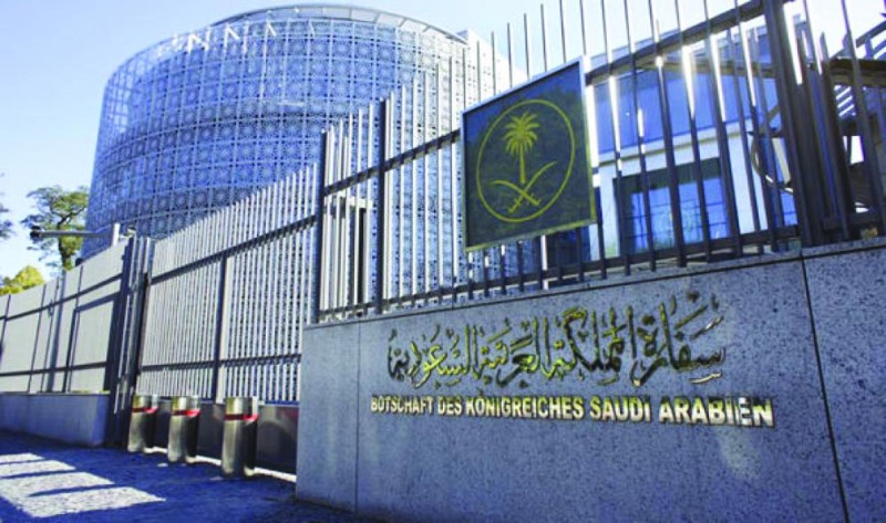تسهيل عودة 120 ألف مواطن من الكويت