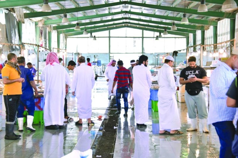 حركة طبيعية في الأسواق.. وتواصل سلاسل الإمداد