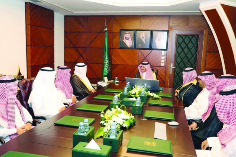 أمير الشرقية: يؤكد أهمية تطوير القدرات البشرية