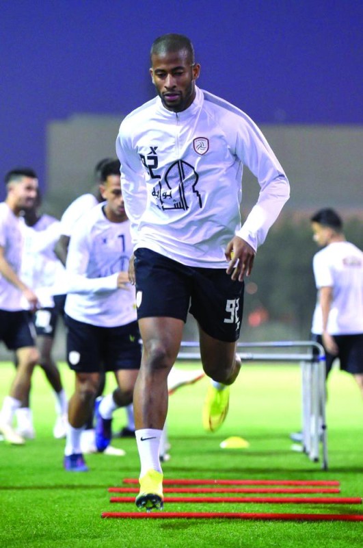 الاتفاق والشباب لقاء «تحسين المراكز»