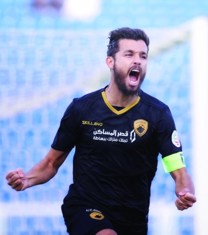 ضمك والهلال.. لقاء «القاع والقمة»
