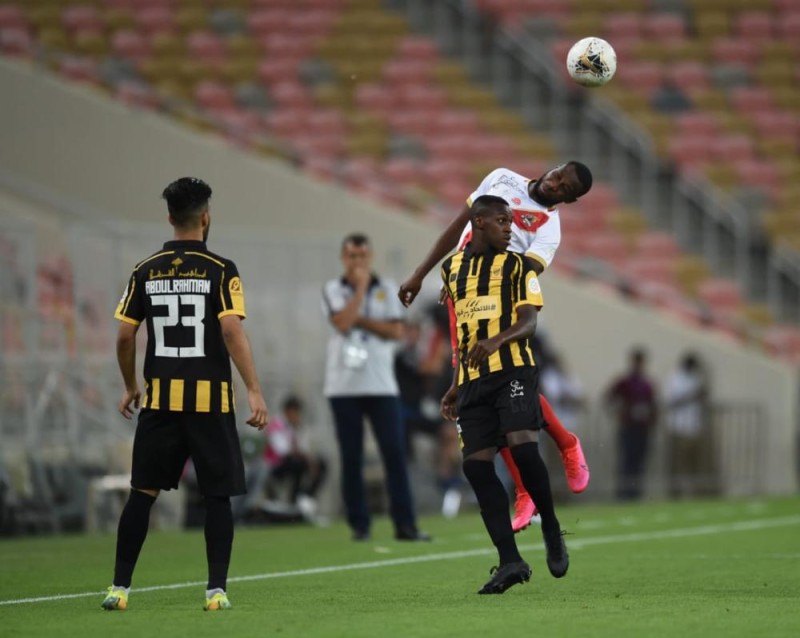 الاتحاد يواصل نزيف النقاط ويسقط أمام الوحدة 
