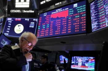 الأسهم الأمريكية تقفز بعد أسوأ خسائرها اليومية منذ 30 عاما