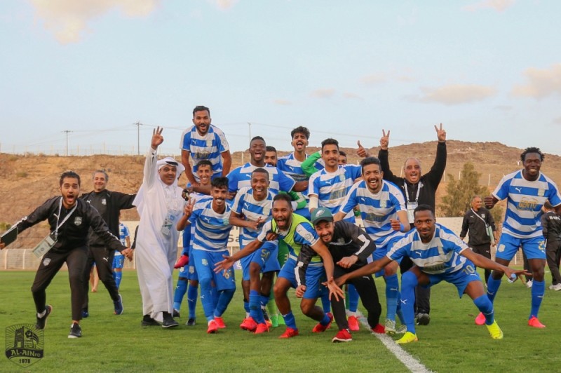 دوري الأولى.. فنون وجنون..!!