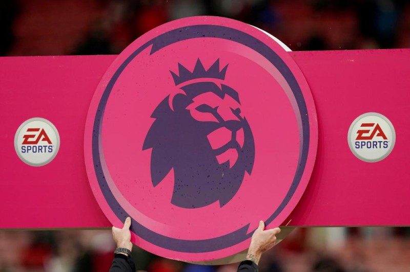 تمديد تعليق الدوري الإنجليزي حتى 30 أبريل