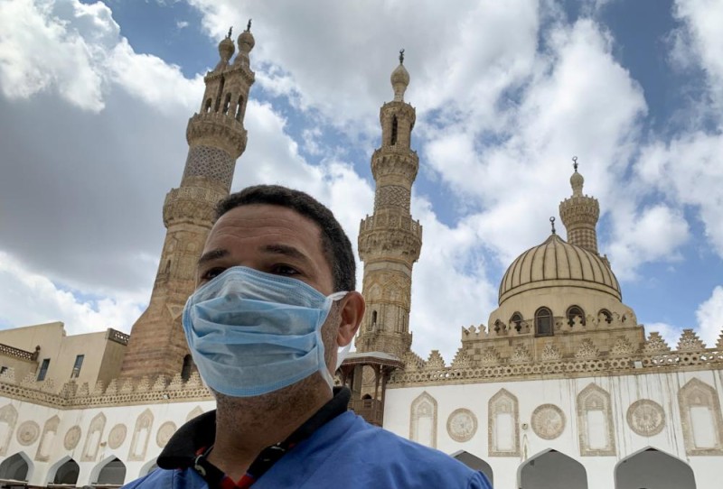 مصر ..  وقف صلاة الجمعة والجماعة في المساجد