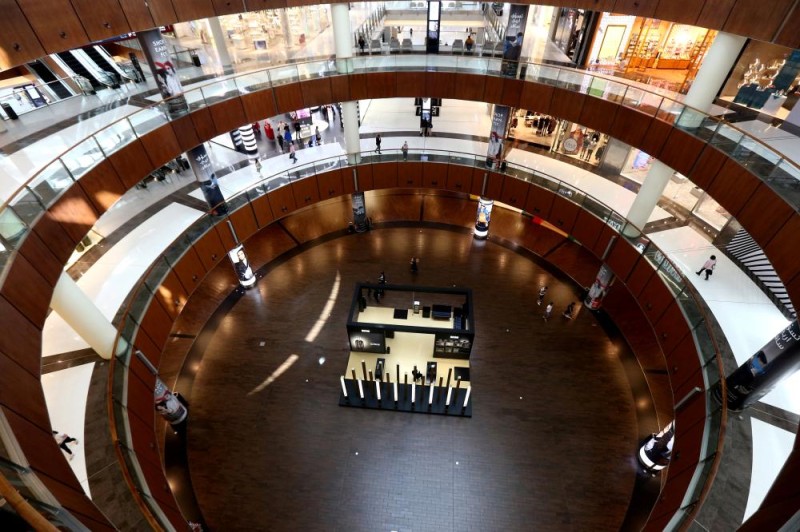 الإمارات: إغلاق مراكز التسوق لمدة أسبوعين 