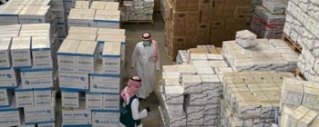 ضبط منشأة خزنت 4.3 ملايين كمامة في جدة