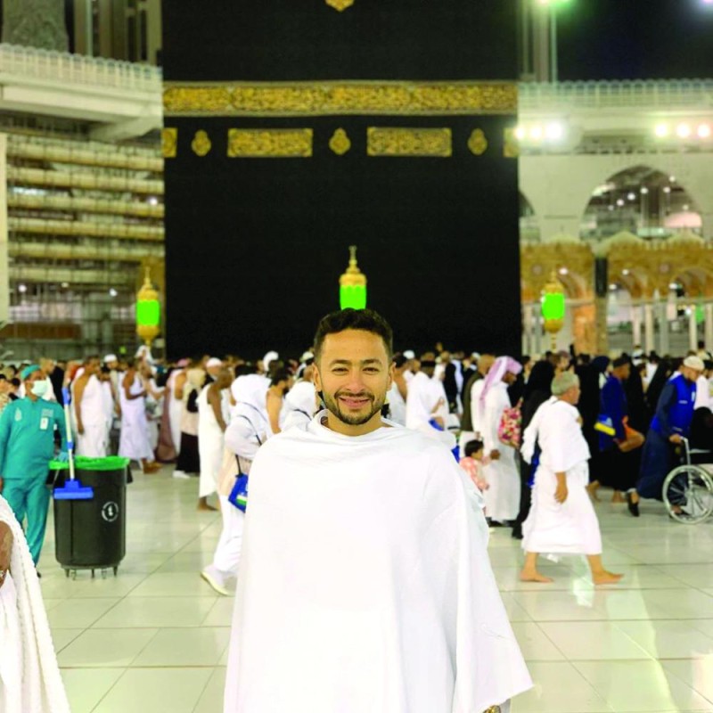 حمادة هلال مشتاق للكعبة
