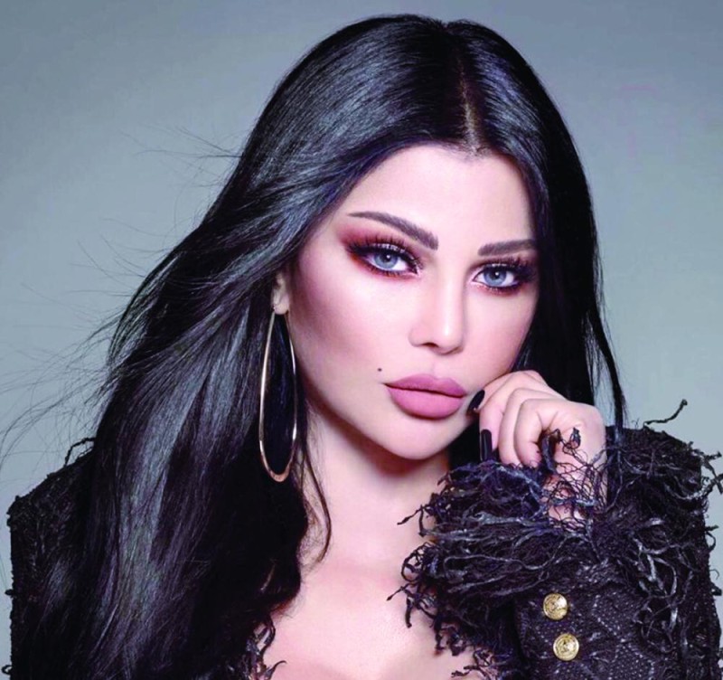 هيفاء
وهبي
تنفي إصابتها بالفيروس