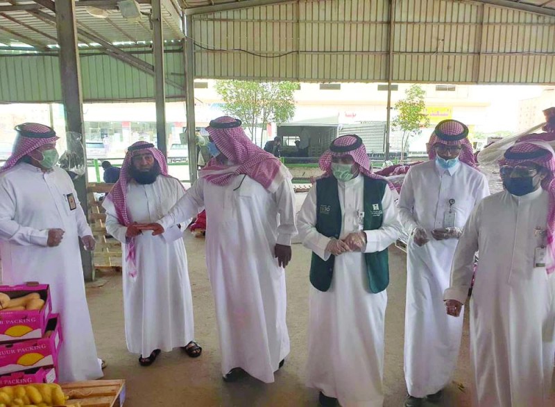 حفر الباطن.. حملات لمراقبة الأسواق والمسلخ