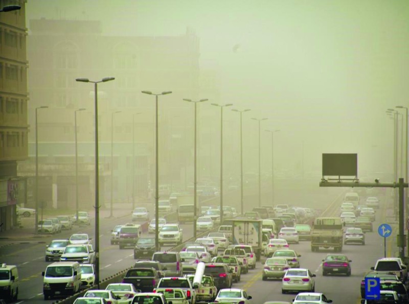 انحسار غبار الدمام تدريجيا اليوم