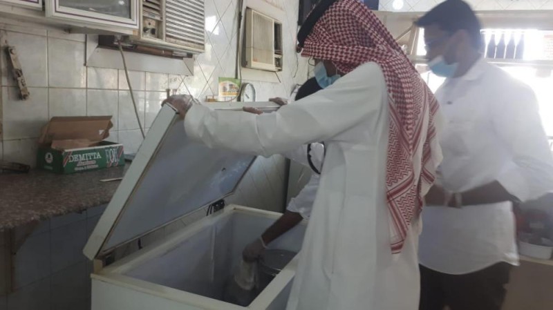 إتلاف 1788 كليو دجاج بالقطيف
