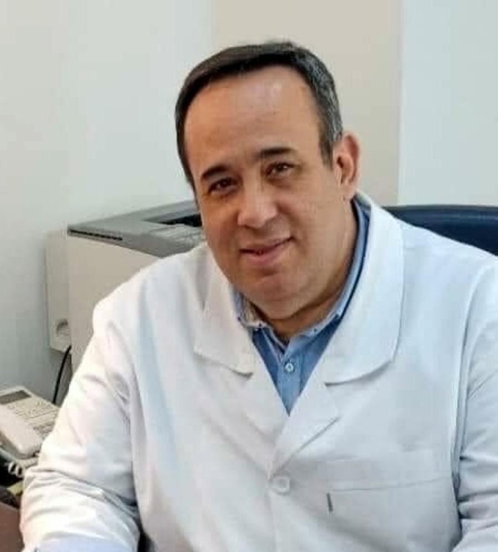مصر تنعي الطبيب «اللواح» ضحية كورونا وزملائه يشيعونه