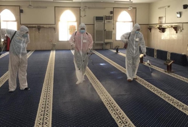 الشؤون الإسلامية تعقم 8724 مسجداً وجامعاً