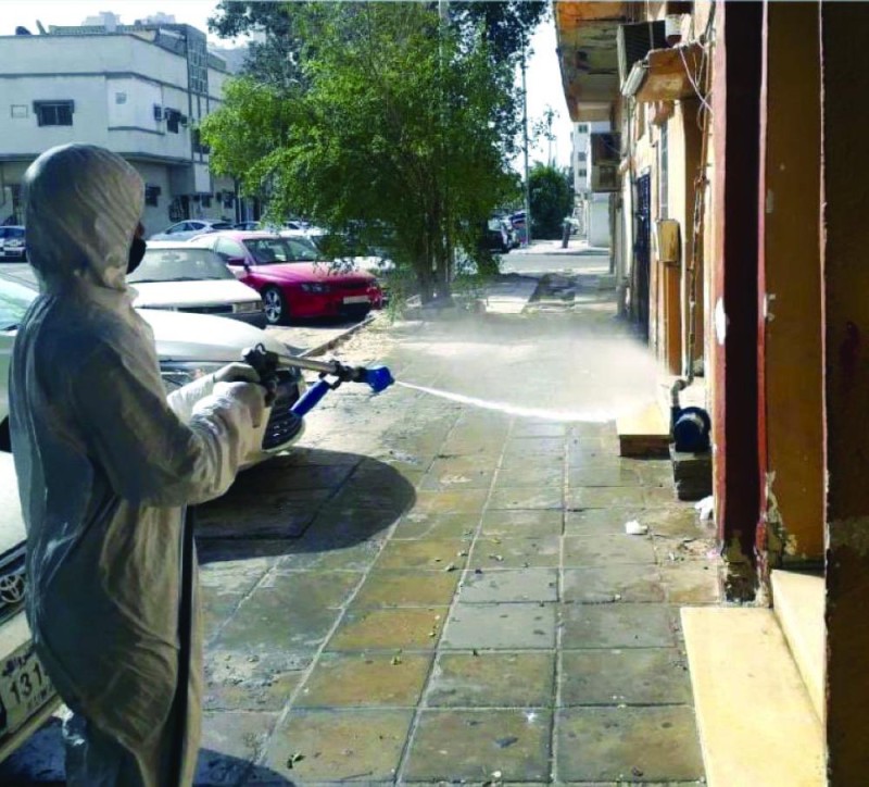 تعقيم وتطهير شوارع ومباني «صبيخة» الخبر