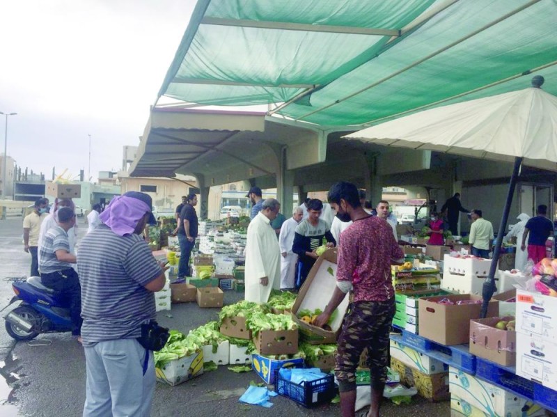 وفرة المعروض تخفض أسعار الفواكه والخضار