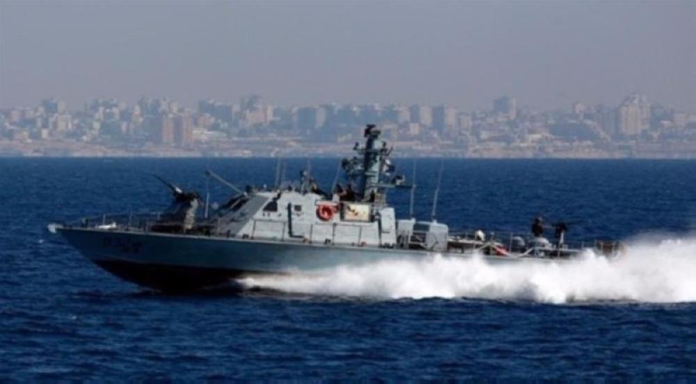 زوارق الاحتلال تهاجم الصيادين قبالة بحر غزة