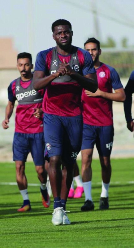محترف العدالة النيجيري أوجو يغادر إلى بلاده
