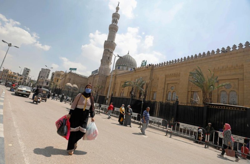 مصر: 157 إصابة جديدة بكورونا ووفاة 14 