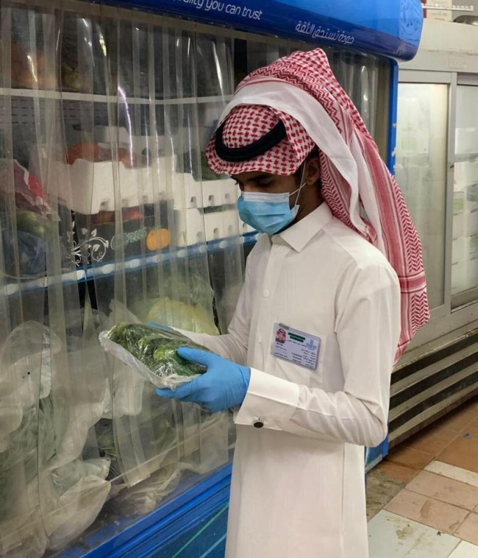 حملات تفتيشية علي المنشآت الغذائية باللهابة