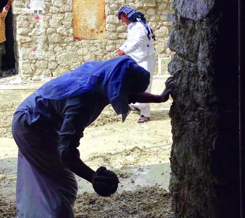 «بيوت الطين».. حنين يتجدد للتراث
