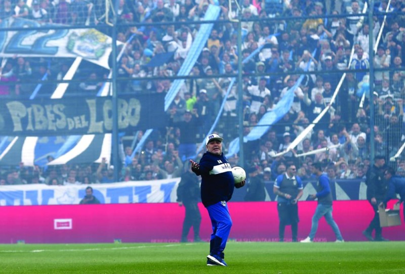 الاتحاد الأرجنتيني يلغي الموسم ويعلق الهبوط