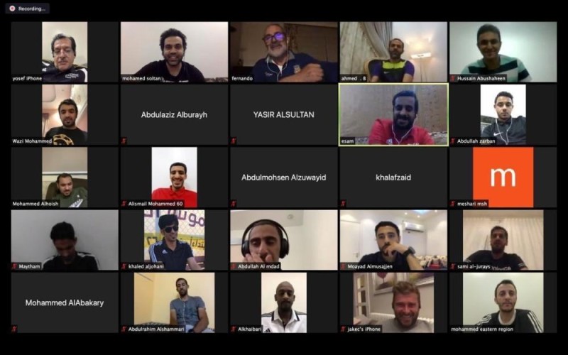 لجنة الحكام تناقش برنامجها «عن بعد»