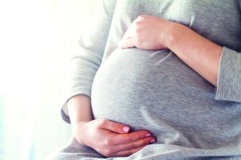 أعراض «كوفيد 19» ليست متزايدة على الحوامل