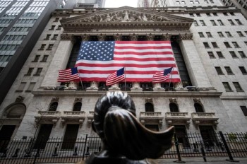 ارتفاع الأسهم الأمريكية مدعومةً بتفاؤل «عقار كورونا»