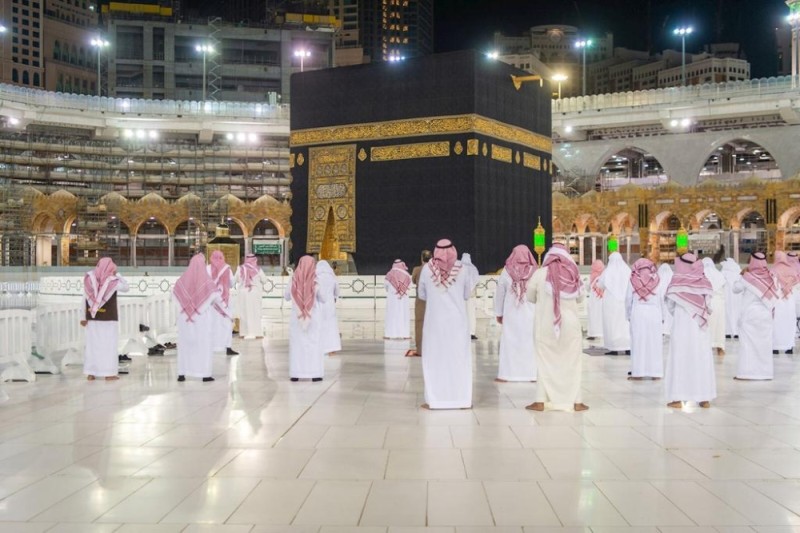 كاميرات حرارية وبرامج عن بعد بالحرم المكي