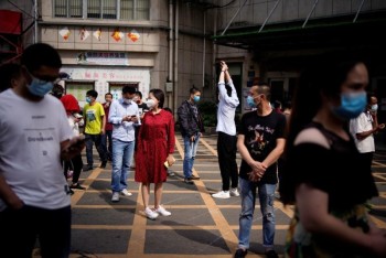 الصين: خطر حالات الإصابة الوافدة بكورونا 