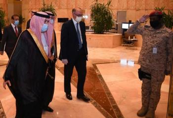 نائب رئيس مجلس الوزراء بالعراق يصل الرياض