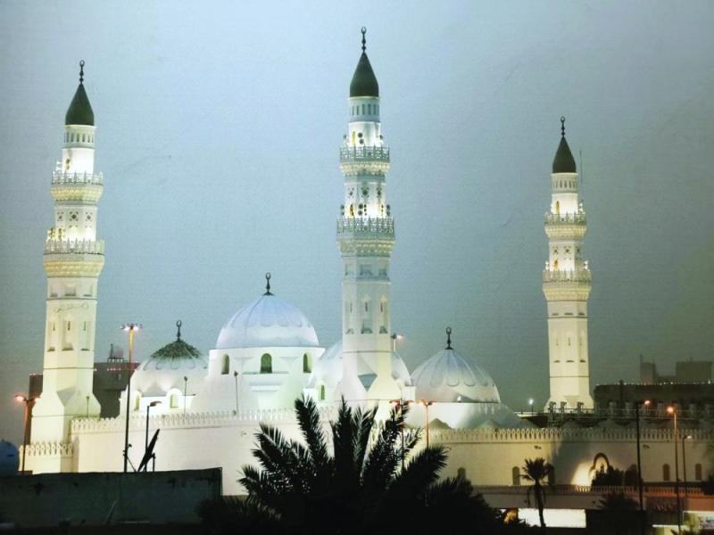 90 ألف مسجد وجامع تصدح بتكبيرات العيد
