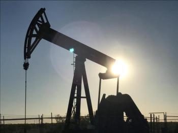 النفط يتعافى مع تخفيف قيود كورونا