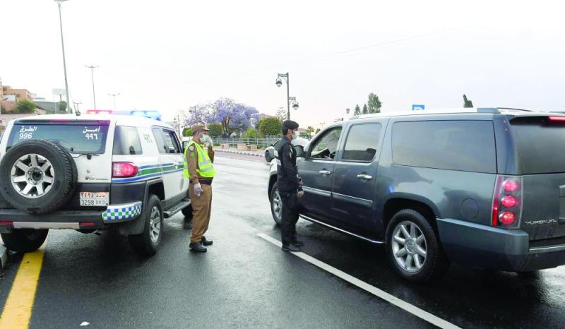 تحت زخات المطر..
تأهب أمني على مدار الساعة