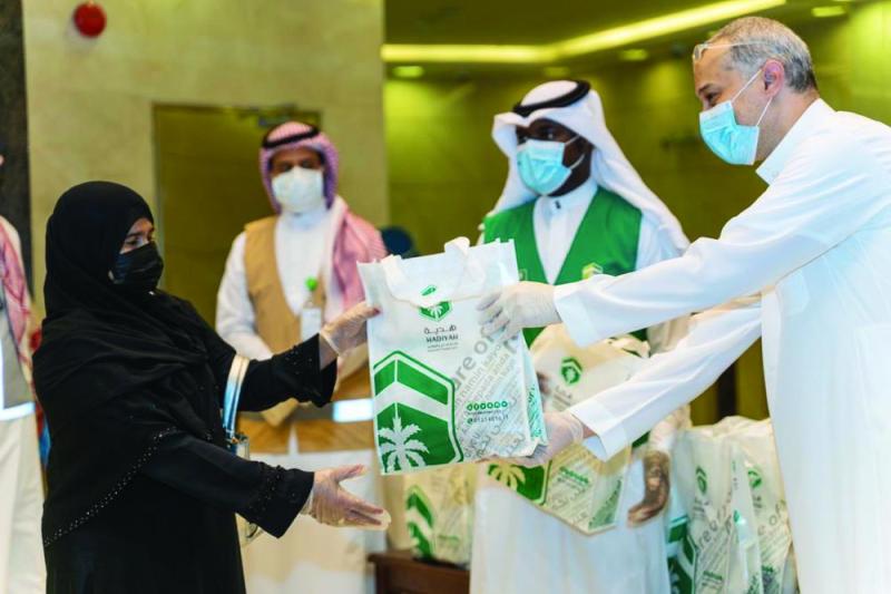 مغادرة آخر أفواج المعتمرين العالقين