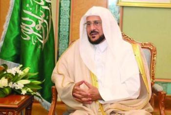وزير الشؤون الإسلامية يوجه بتخصيص خطبة الجمعة عن الإجراءات الاحترازية تجاه فيروس كورونا 