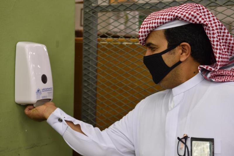 50 جهاز تعقيم بمجمع طباعة المصحف الشريف