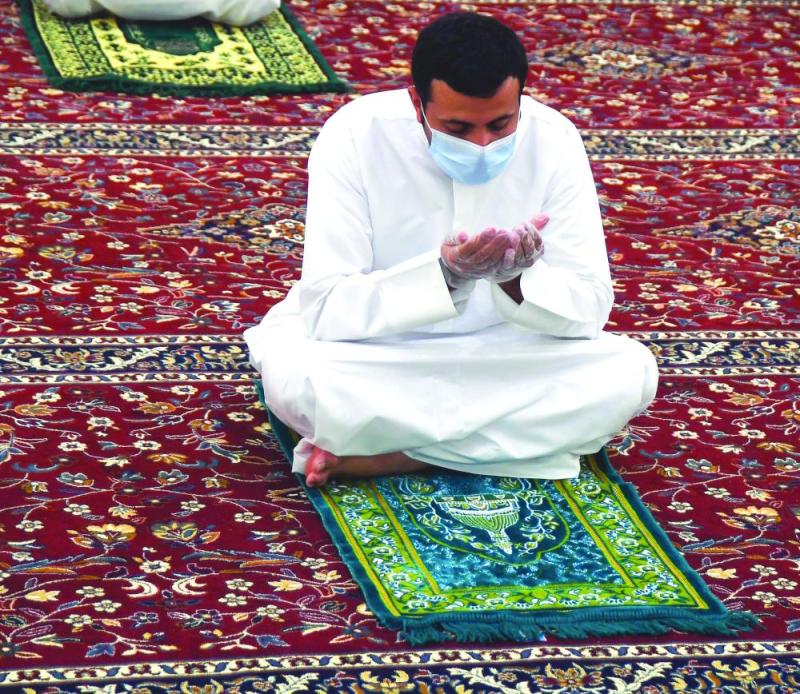 وعي وانتظام.. أجواء إيمانية روحانية