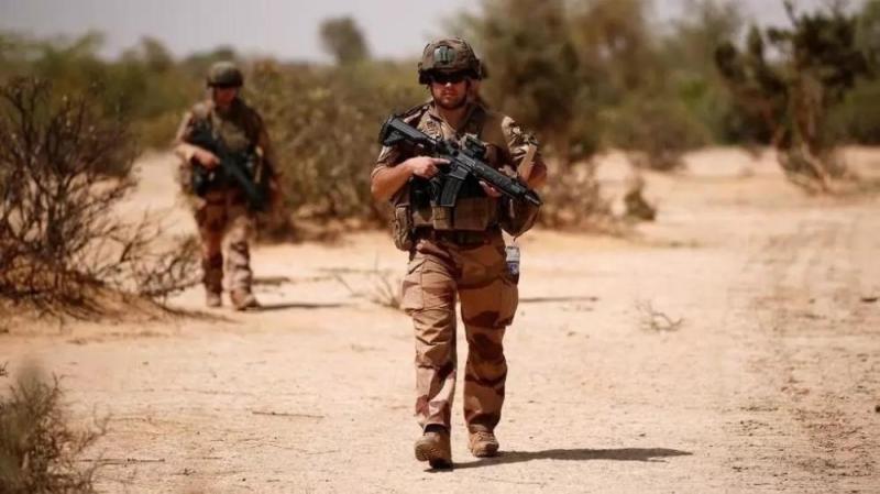 الجيش الفرنسي يقتل زعيم القاعدة بـ«المغرب الإسلامي»