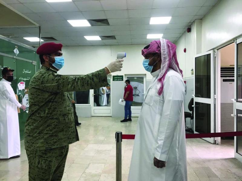 تطبيق الخطة المعتمدة لمراجعي «الجوازات»