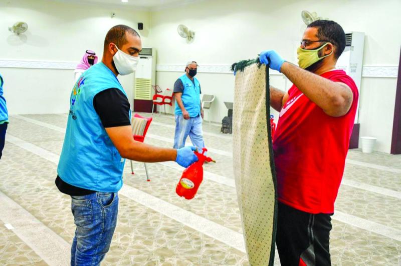 متطوعو الأحساء: نعمل لأجلكم فالتزموا بـ«الاحترازات»